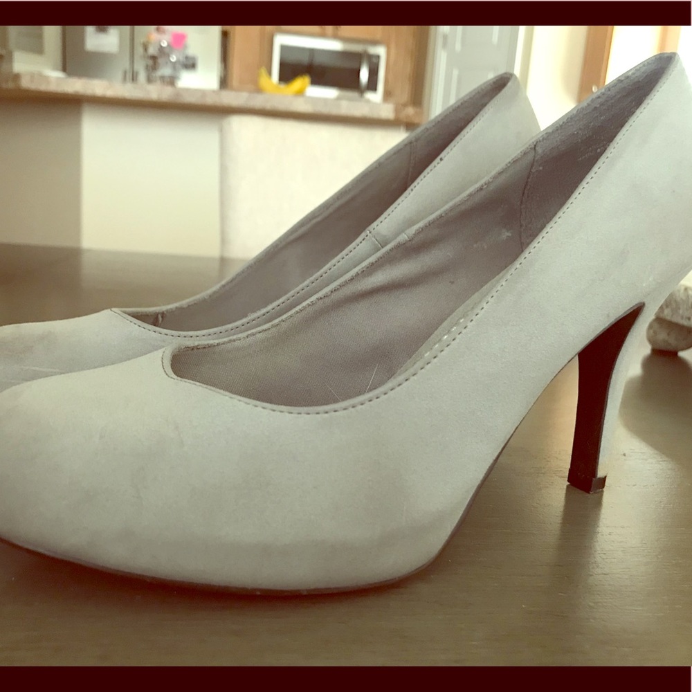 Matte gray, felt heels